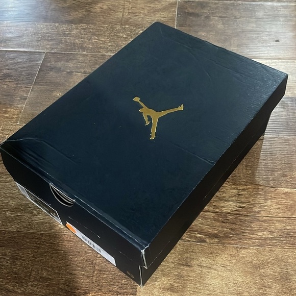 Air Jordan 1 Mid “Milan” Pre-Owned 11.5 main image 6